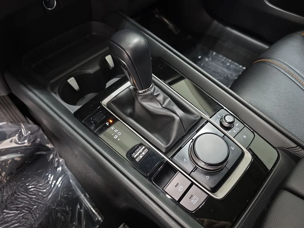 Used 2024 Wind Chill Pearl Mazda 2.5 Turbo image 25