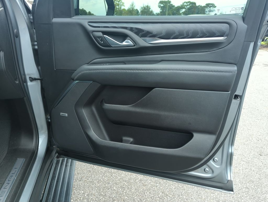 Used 2023 Silver GMC Denali image 37