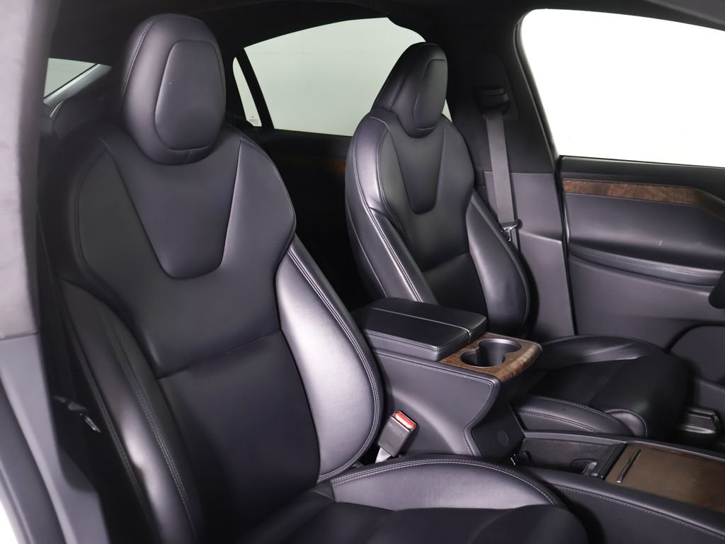 Used 2020 White Tesla Long Range image 25