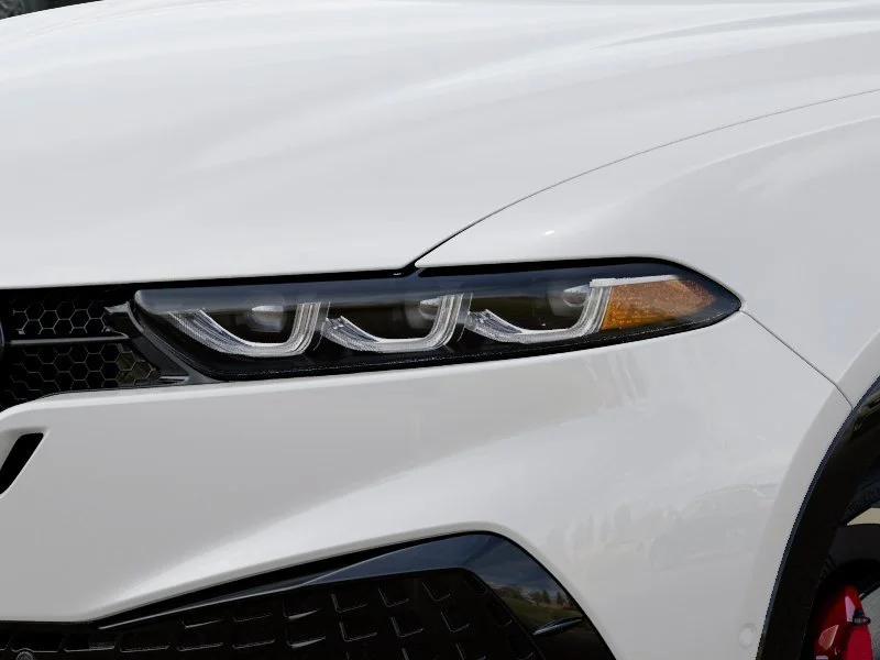 New 2026 Milano White Exterior Paint Alfa Romeo Base image 10