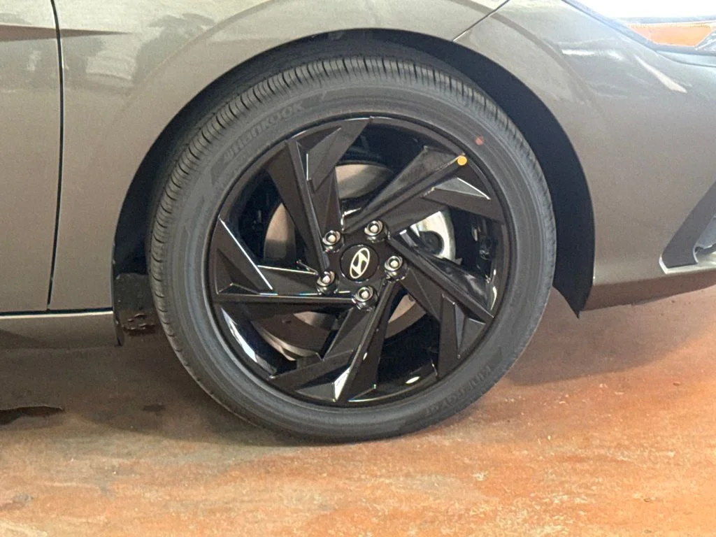 New 2026 Amazon Gray Hyundai SEL Sport image 9