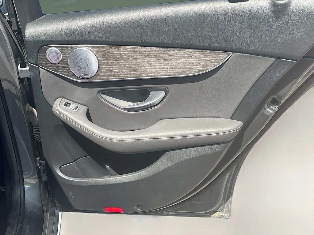 Used 2020 Gray Mercedes-Benz C 300 image 18