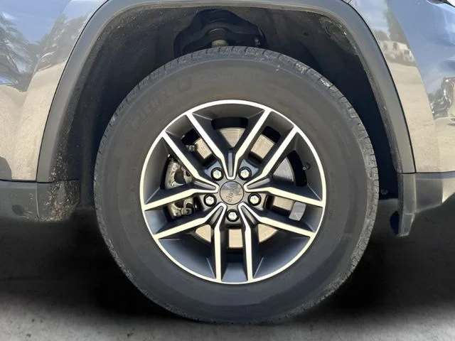 Certified Used 2021 Gray Jeep Limited image 25