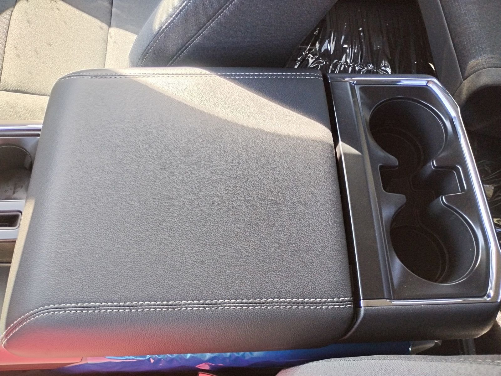 New 2026 Carbonized Gray Metallic Ford XLT image 19