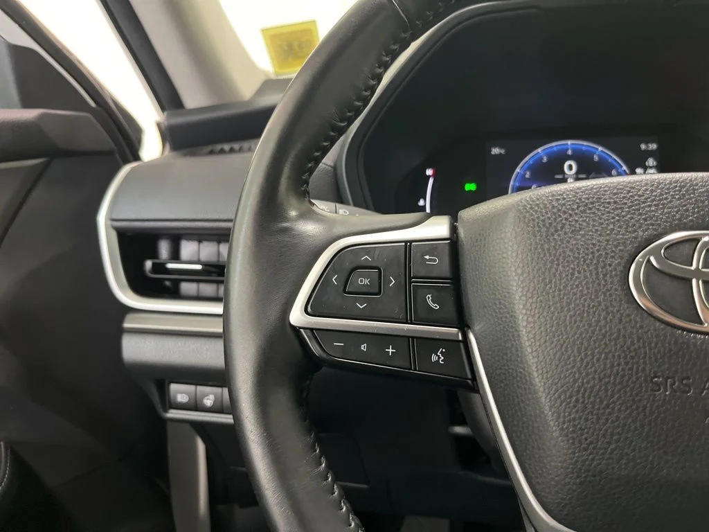 Used 2024 White Toyota XLE image 6