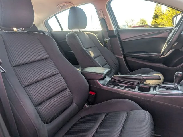 Used 2014 Blue Mazda i Sport image 22