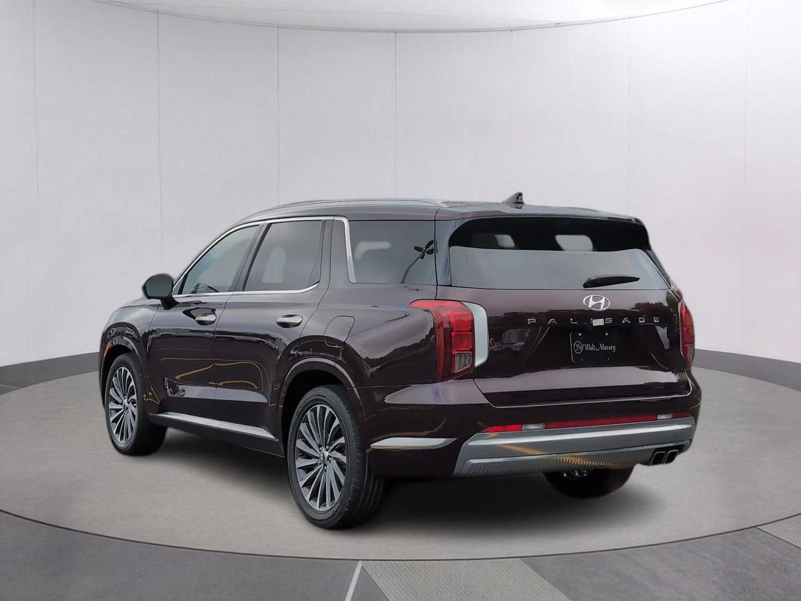 Used 2024 Sierra Burgundy Hyundai Calligraphy image 3
