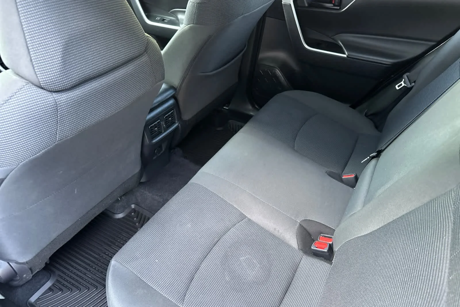 Certified Used 2025 Silver Sky Metallic Toyota LE image 4