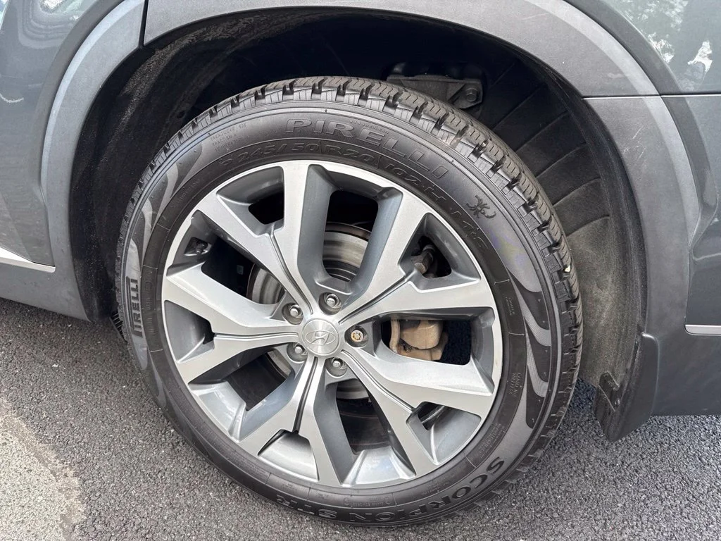 Used 2021 Green Hyundai SEL image 12
