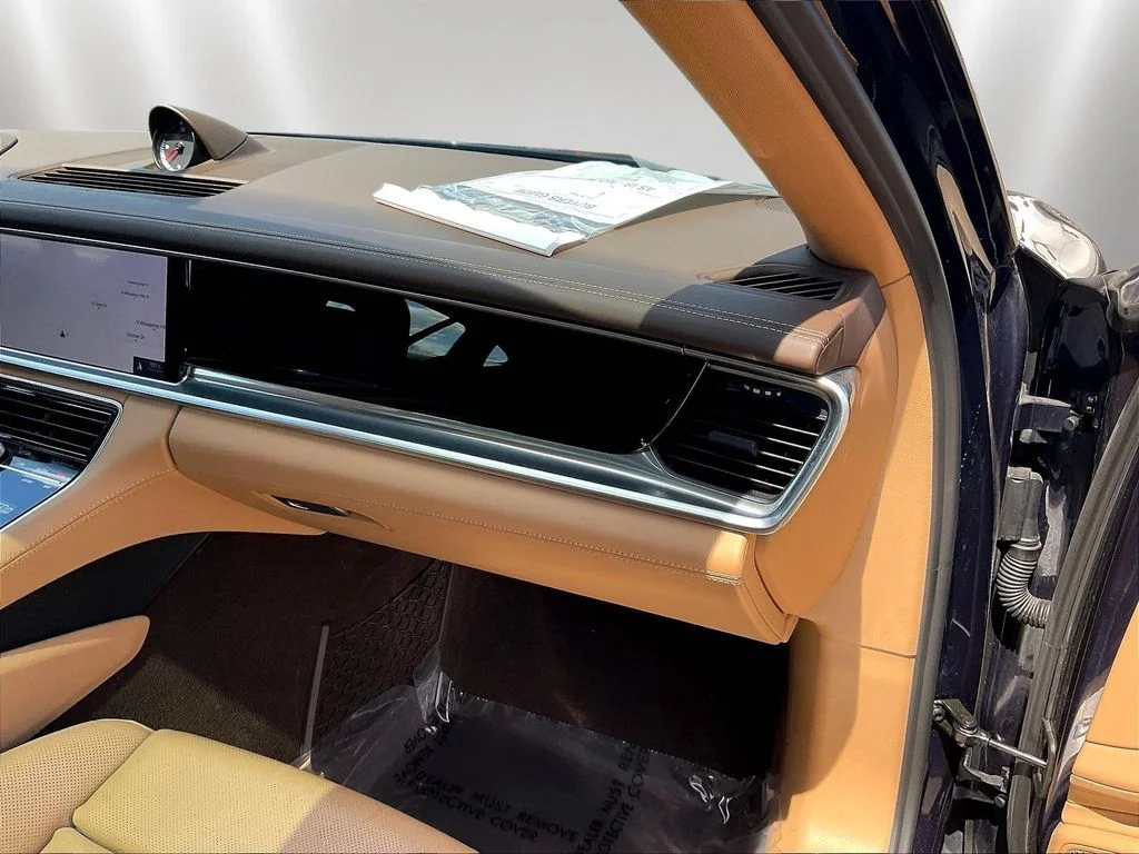 Used 2020  Porsche 4S image 26