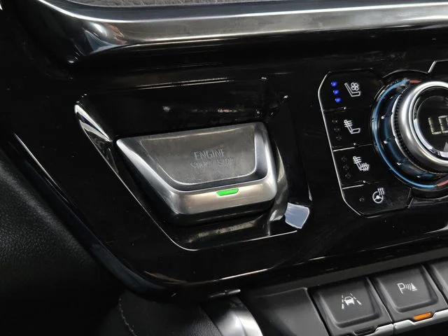 Used 2026 Silver GMC Denali image 17