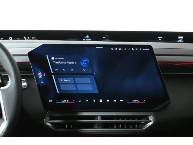 New 2027 Vancouver Green Metallic BMW 40 xDrive image 19