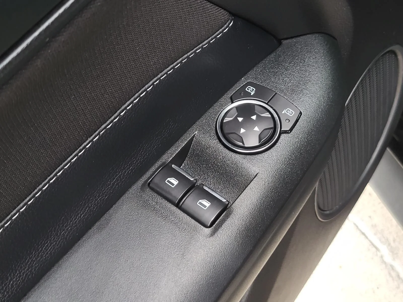 Used 2021 Black Ford GT image 14