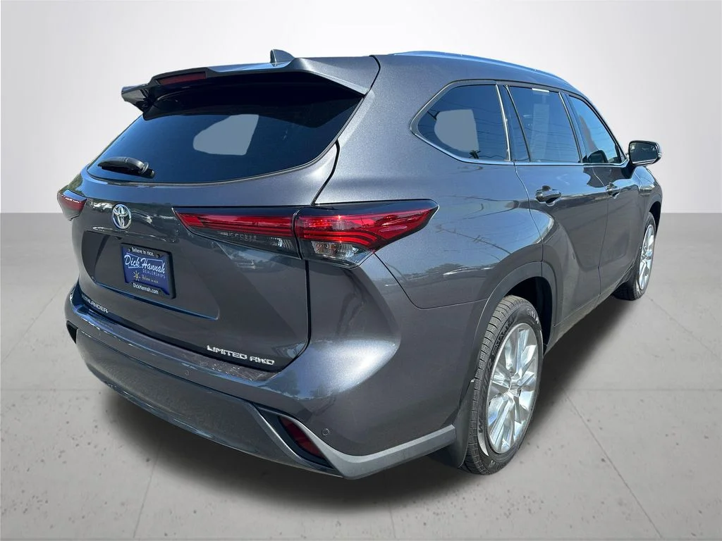 Used 2023 Gray Toyota Limited image 7
