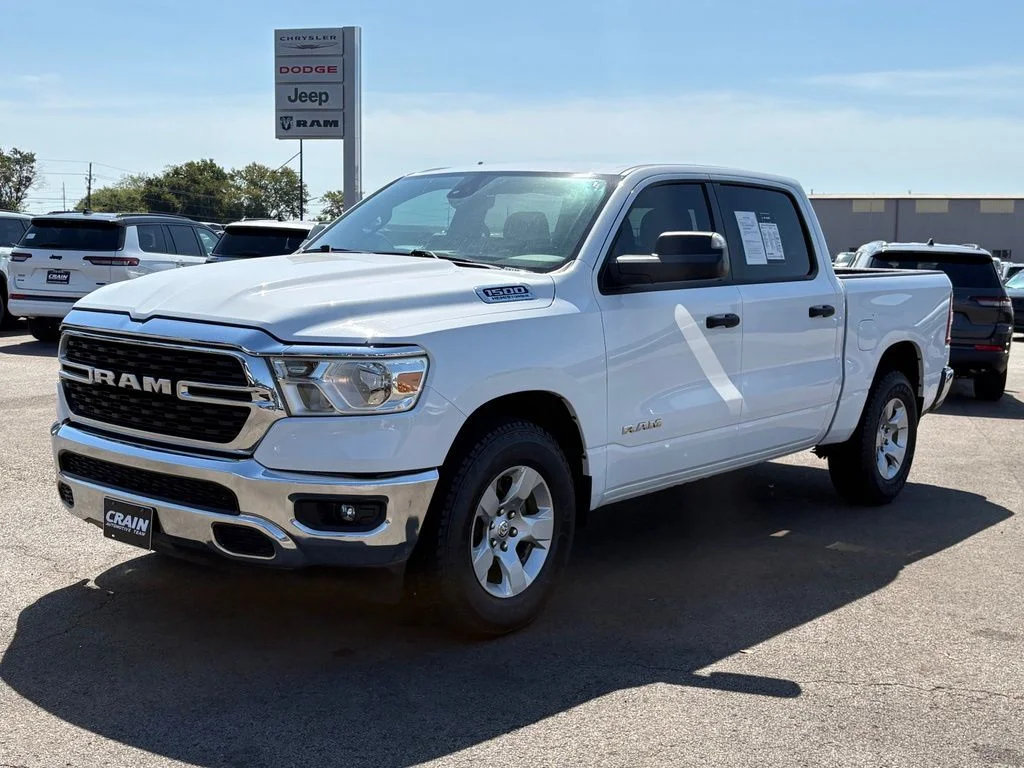 Used 2024 White Ram Big Horn/Lone Star image 3