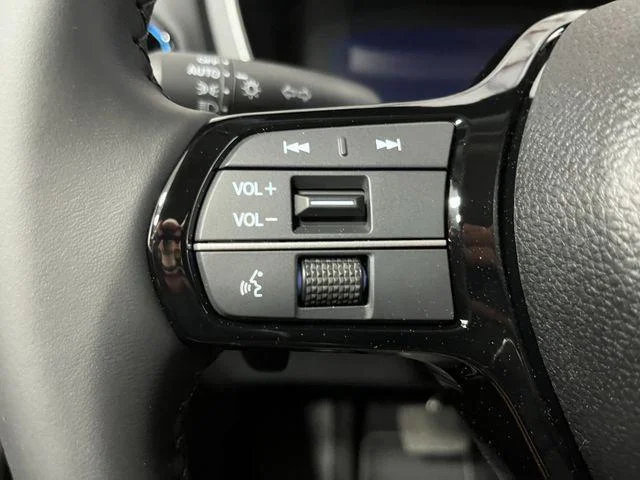 New 2026 White Honda AWD RTL image 17