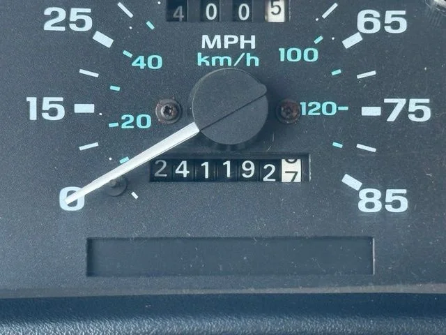 Used 1994 Green Ford XLT image 4