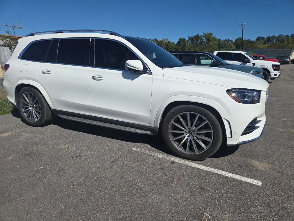 Used 2023  Mercedes-Benz GLS 450 image 12