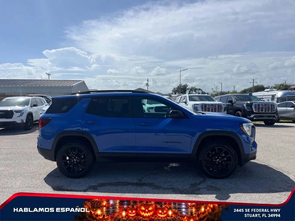 New 2027 Rapids Metallic GMC Elevation image 8