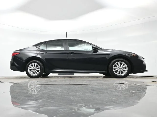 Used 2025 Midnight Black Me Toyota LE image 29