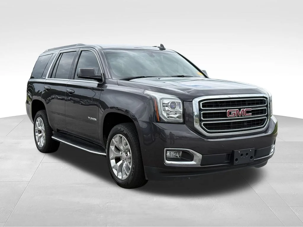 Used 2017 Silver GMC SLE image 29