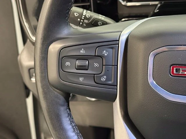 Used 2024 White GMC Elevation image 17