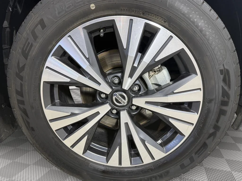 Used 2021 Caspian Blue Metallic Nissan SV image 9