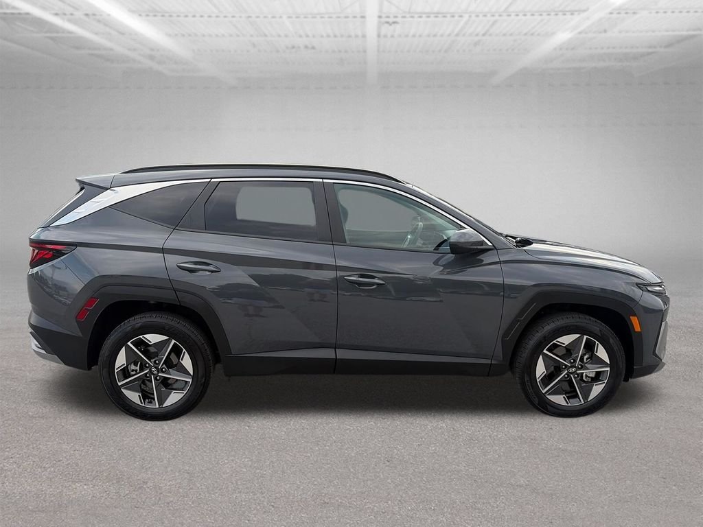Used 2025 Gray Hyundai SEL image 7
