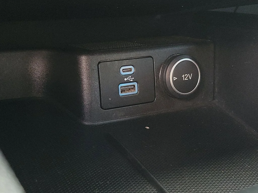 Used 2020 Green Ford SE Sport Hybrid image 28