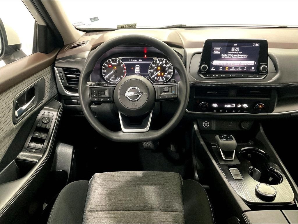 Used 2023 White Nissan SV image 17