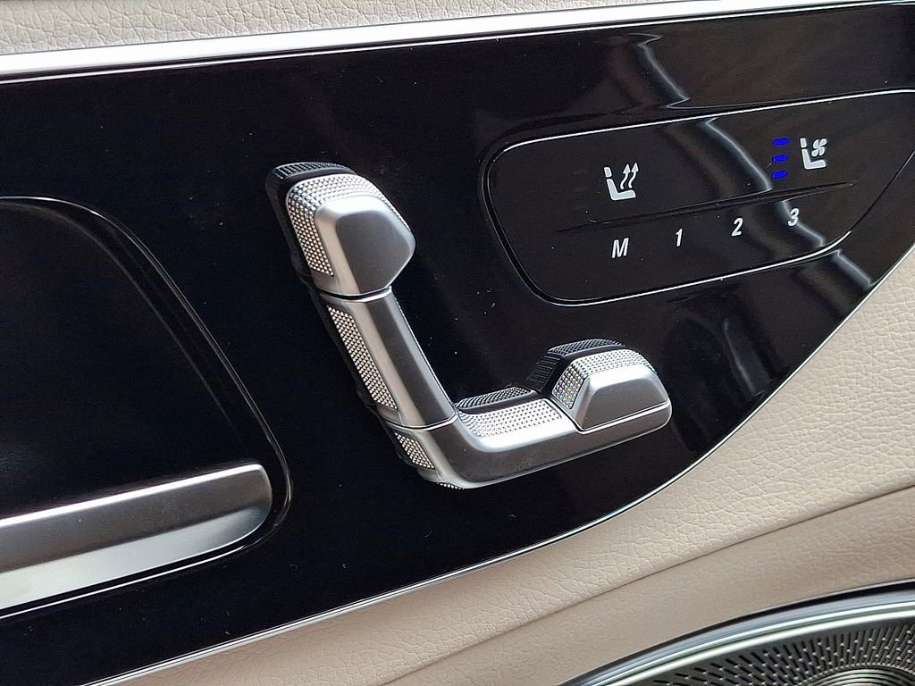 2025 Mercedes-Benz C-Class Sedan C 300 - Photo 52
