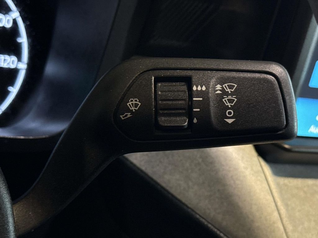 Used 2023 Blue Ford XLT image 25