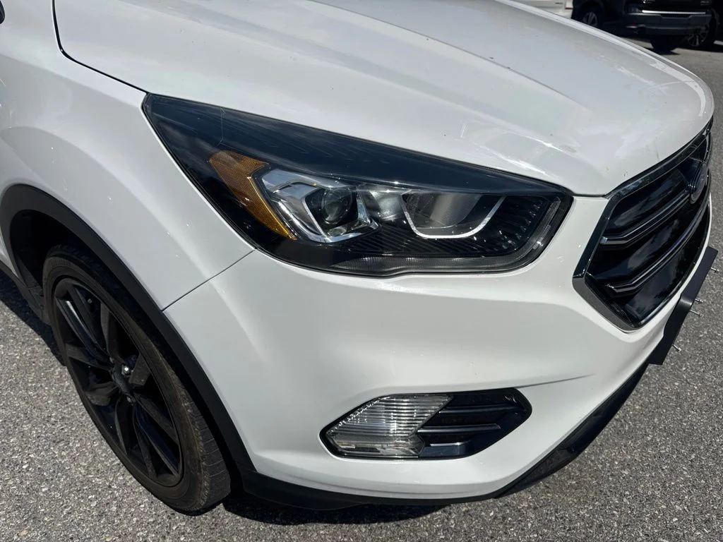 Certified Used 2019 White Ford SE image 7