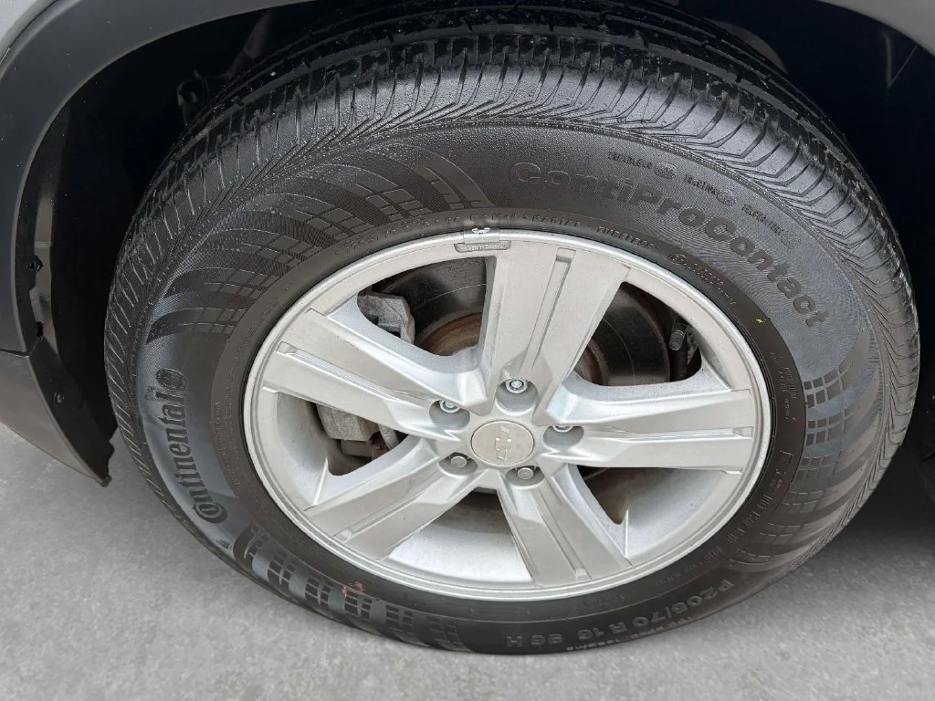 Used 2020 Gray Chevrolet LS image 12