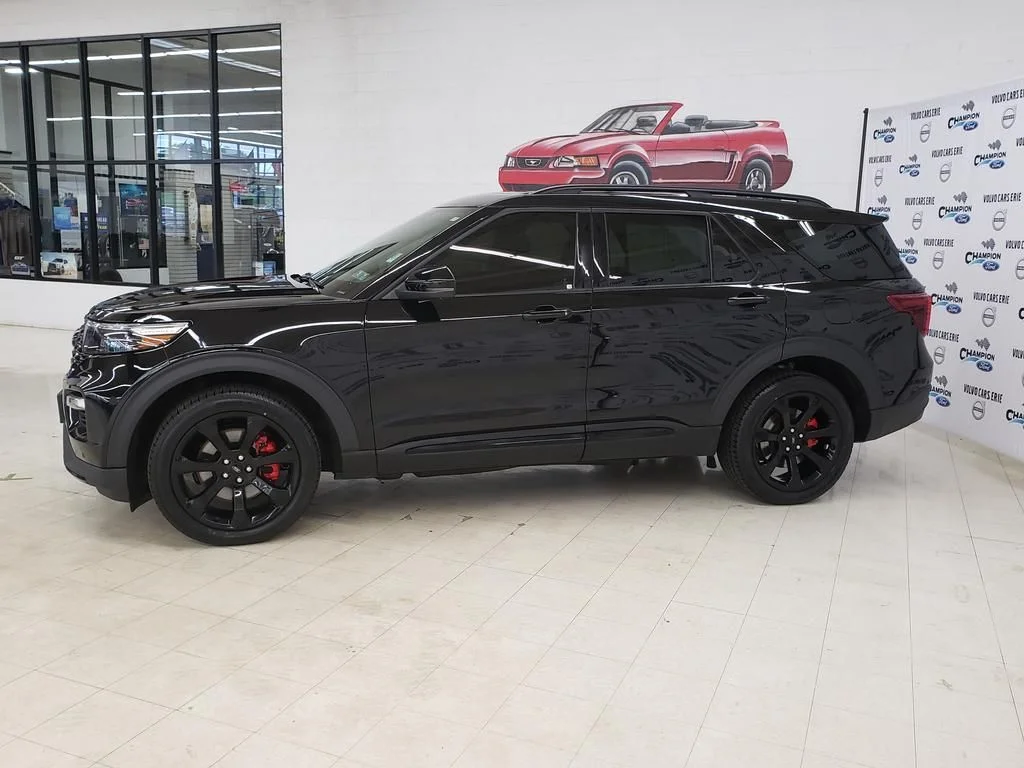 Certified Used 2022 Black Metallic Ford ST image 4