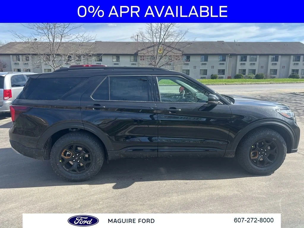 New 2026 Agate Black Metallic Ford Tremor® image 3
