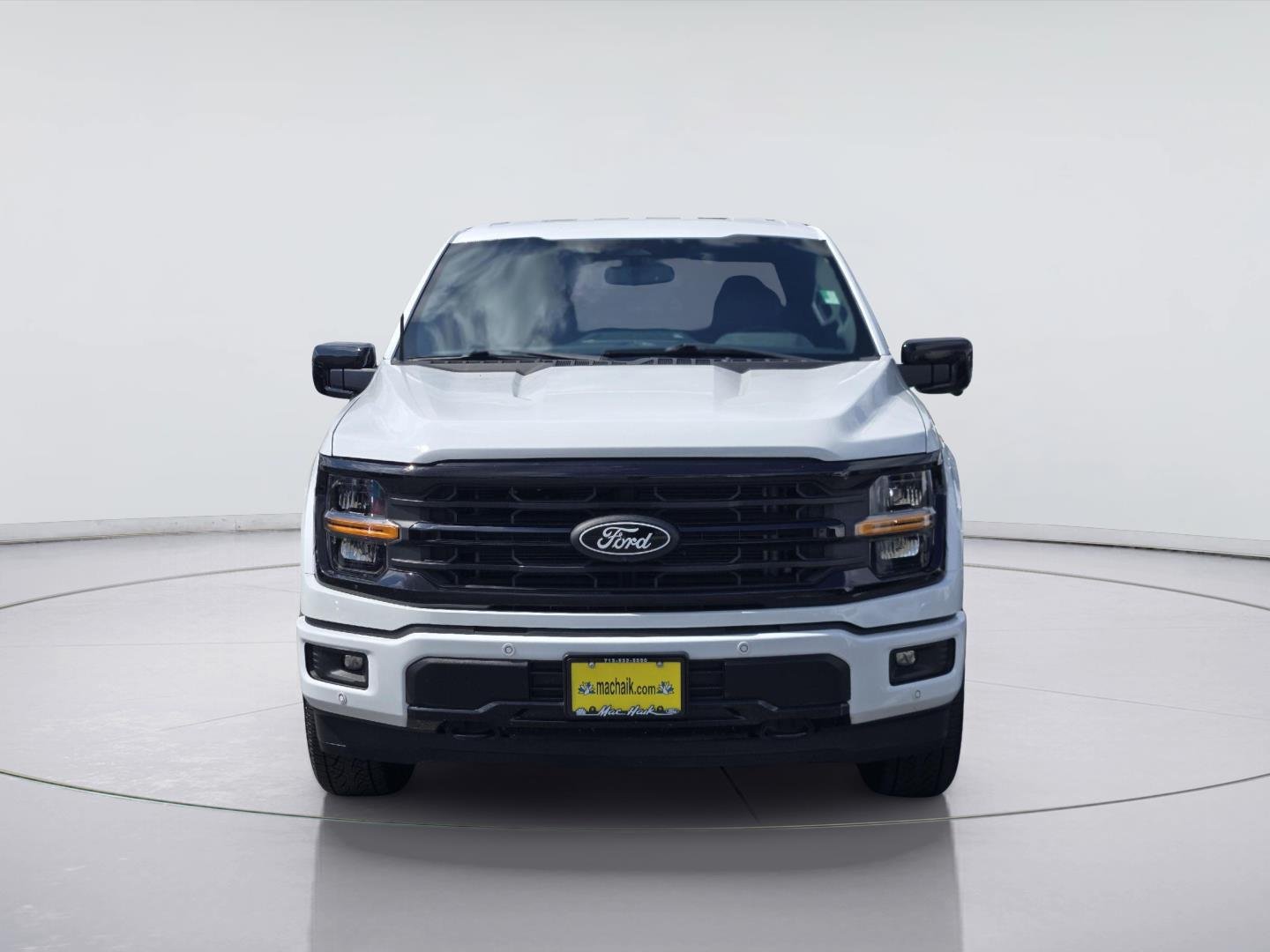 Used 2025 Oxford White Ford XLT image 2