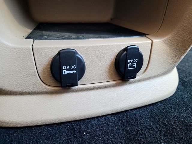 Used 2015 Red Dodge AVP image 16