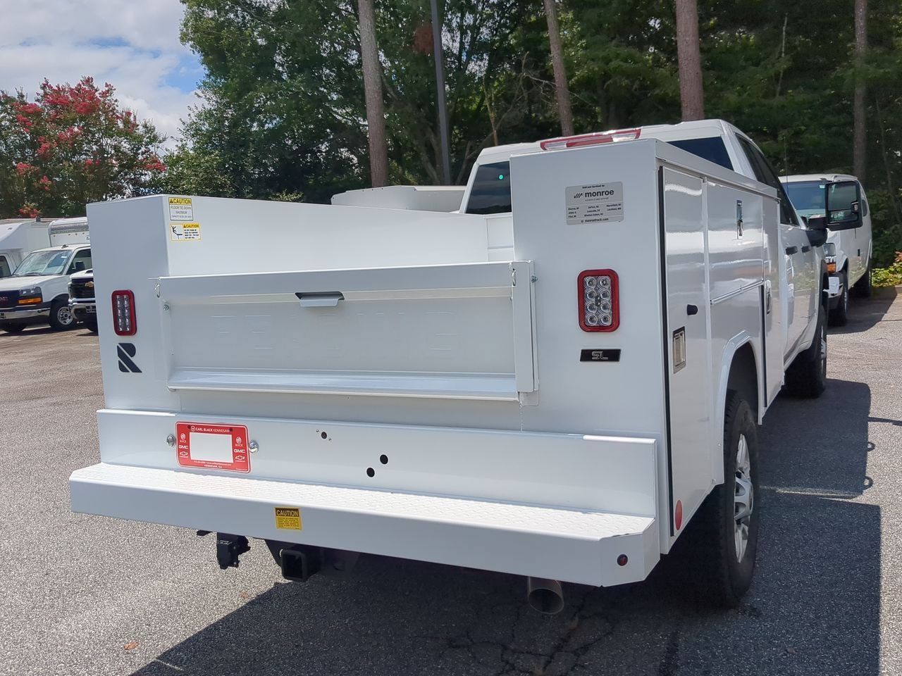 New 2026 Summit White GMC Pro image 8