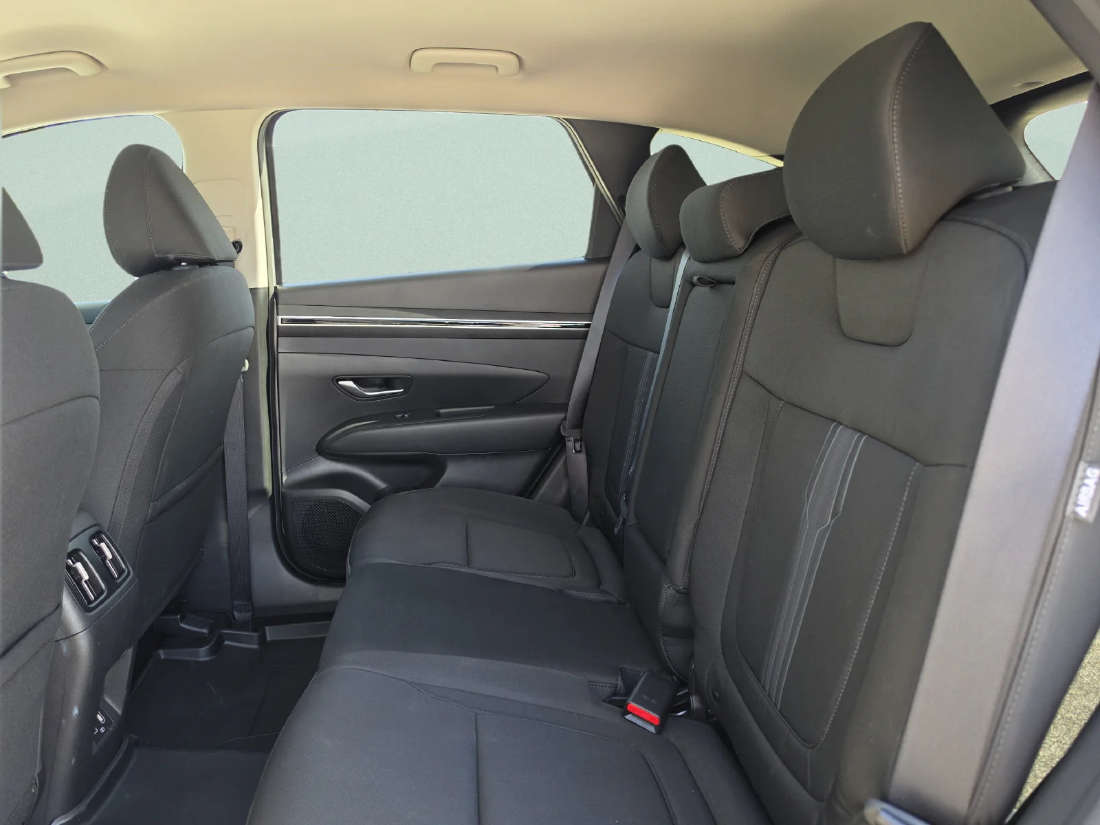 Used 2024 Silver Hyundai SEL image 23