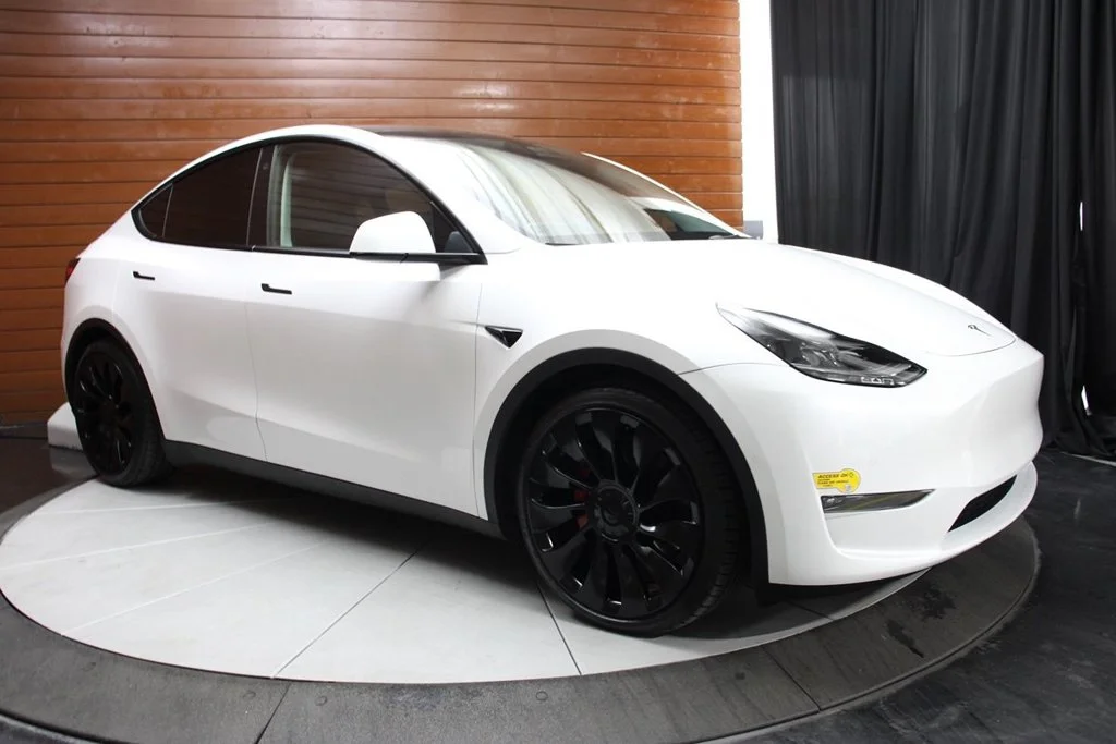 Used 2022 Pearl White Multi-Coat Tesla Performance image 28