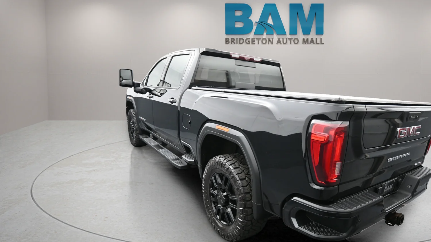 Used 2020 ONYX BLACK GMC AT4 image 4