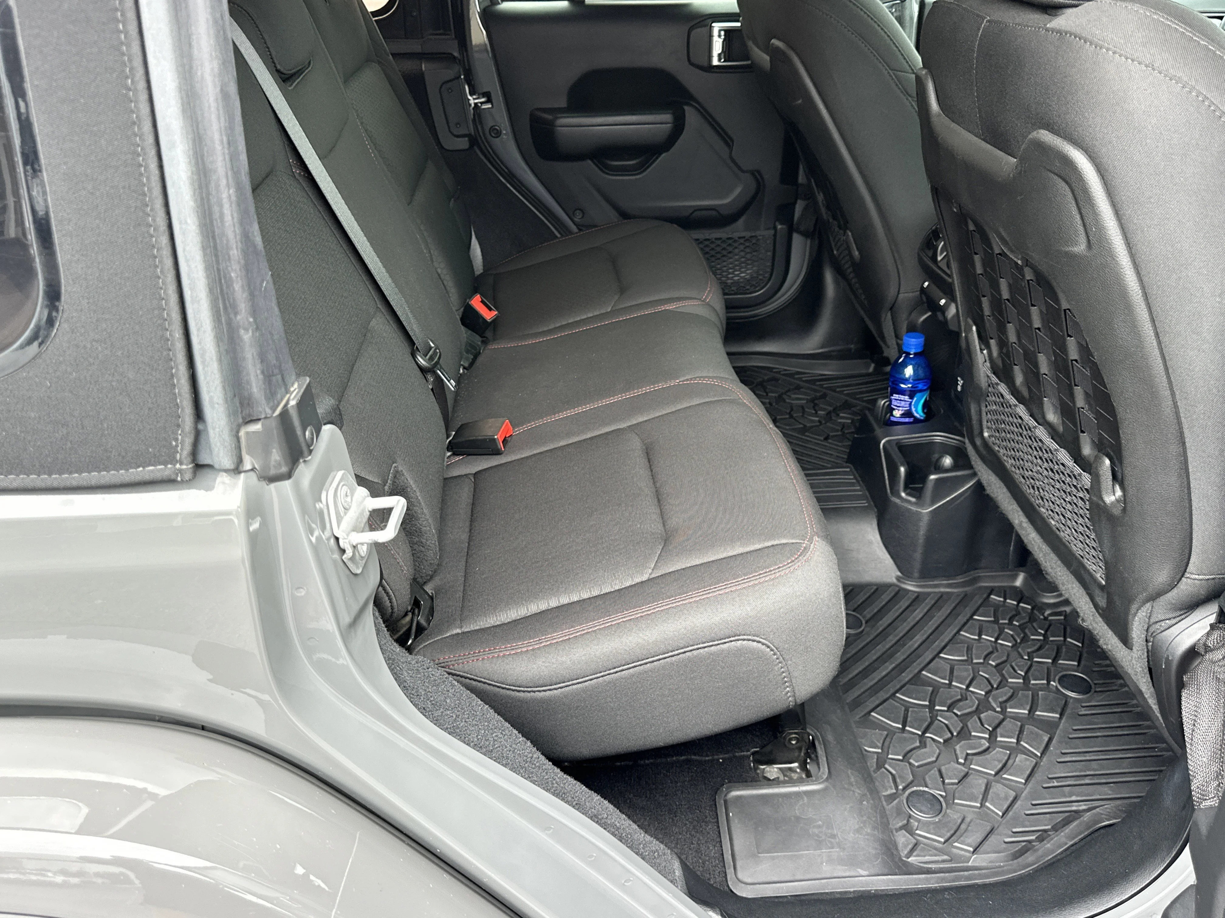 Used 2019 Sting-Gray Clear Coat Jeep Rubicon image 15
