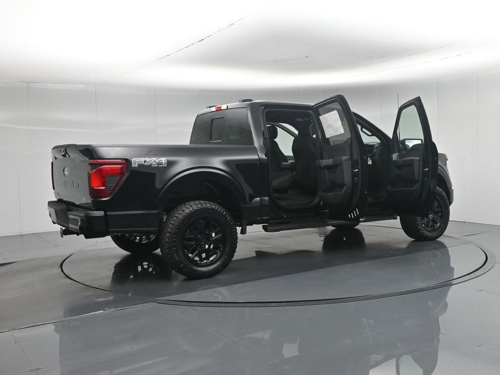 New 2026 Agate Black Metallic Ford XLT image 5