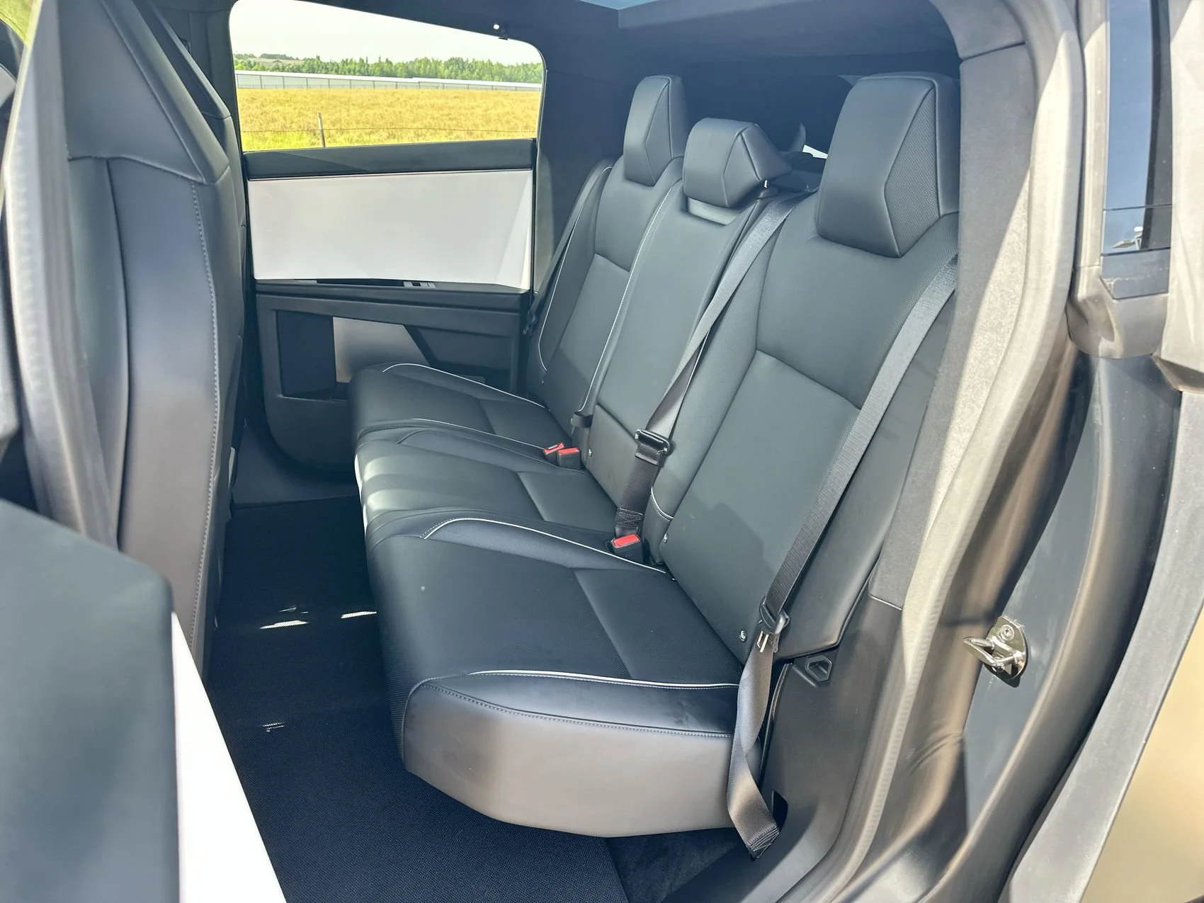 Used 2024 Black Tesla  image 23
