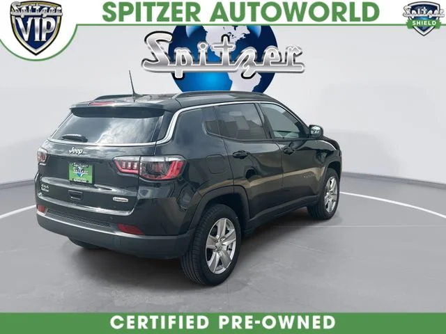 Used 2022 Black Jeep Latitude image 9