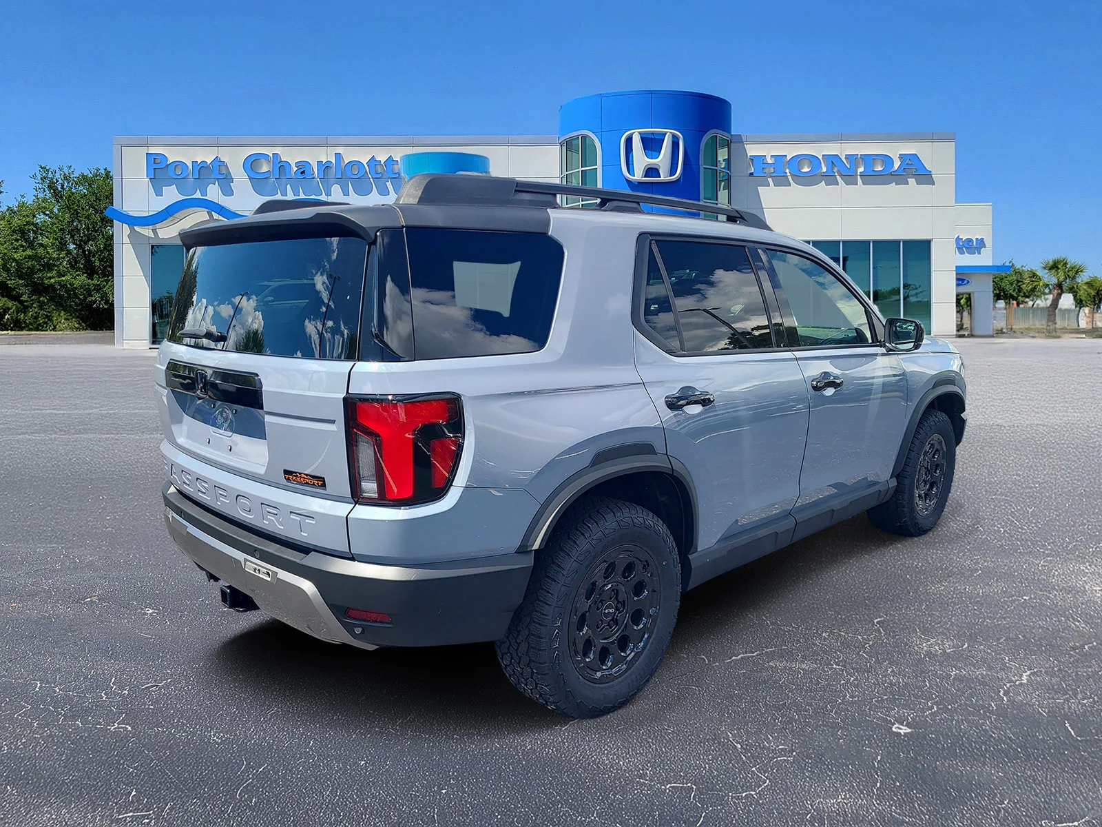 New 2026 Sonic Gray Pearl Honda TrailSport Elite Blackout image 29