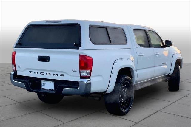 Certified Used 2017 SUPER WHITE Toyota  image 13
