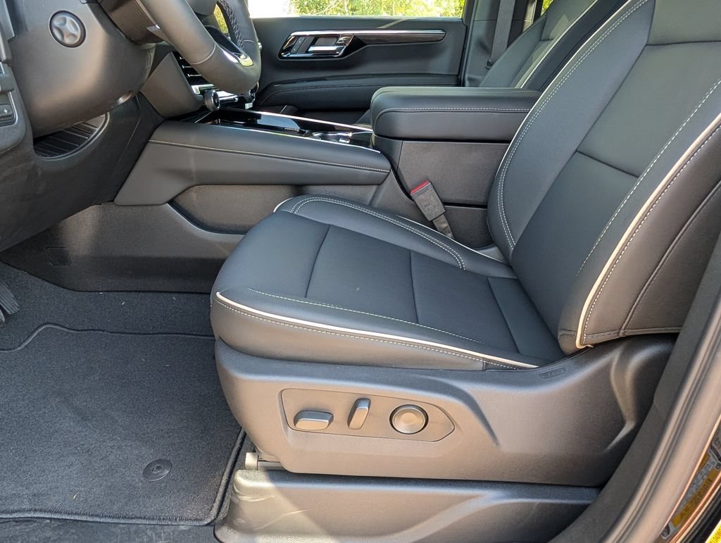 2026 Chevrolet Tahoe Premier - Photo 11