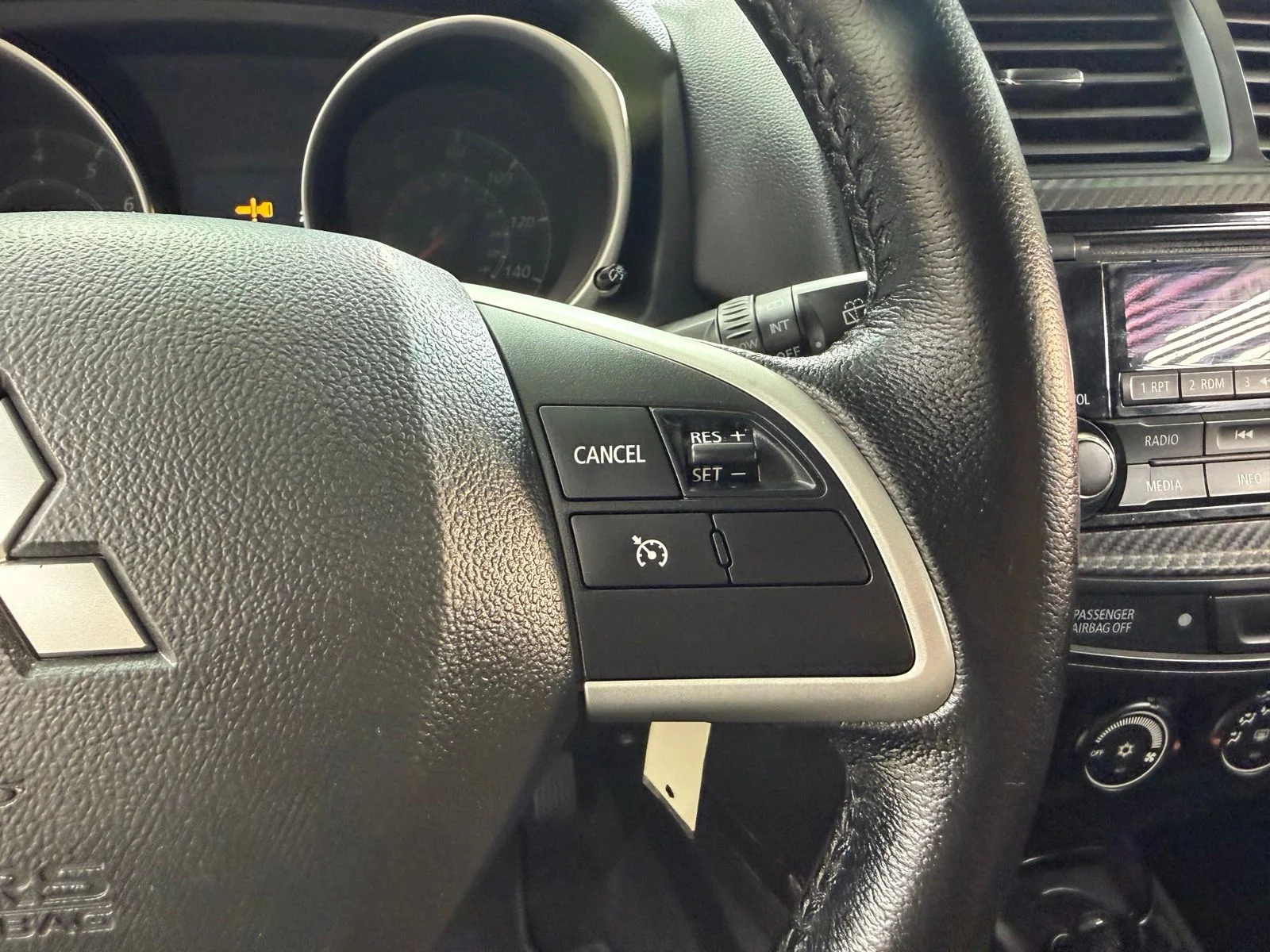 Used 2015  Mitsubishi ES image 22